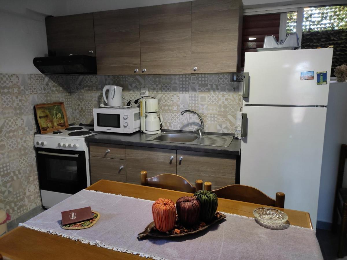 Georgia'S Apartment Palioura ภายนอก รูปภาพ